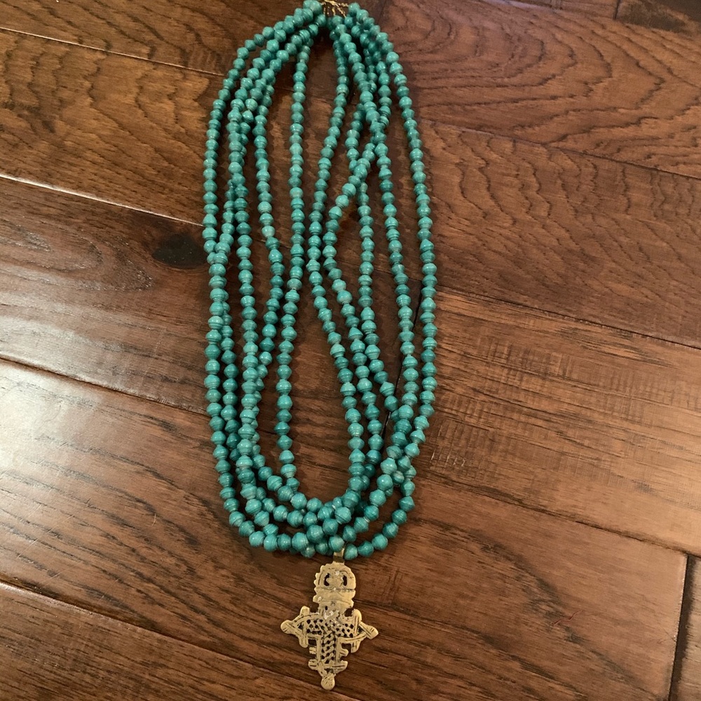 Akola long necklace, green with gold